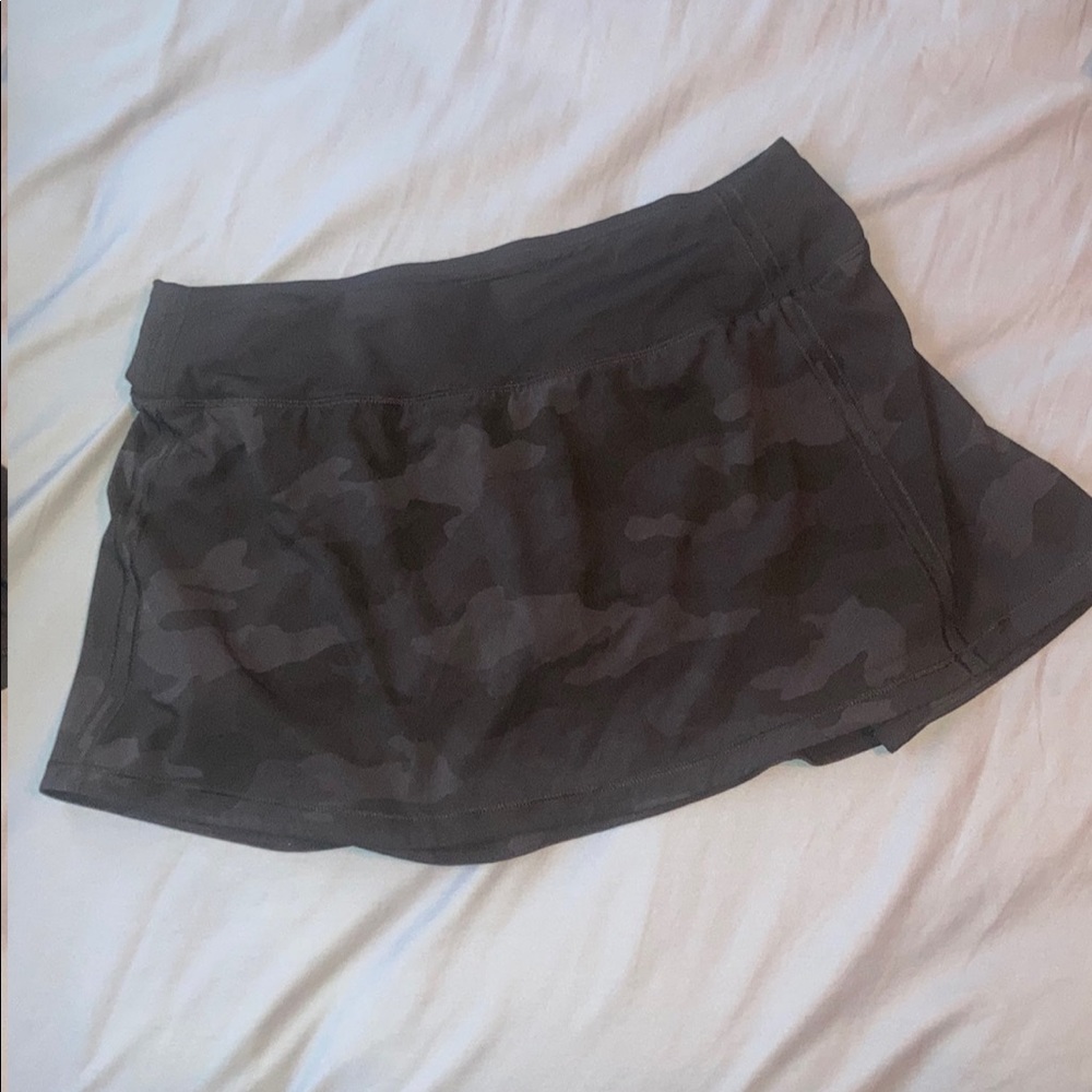 Black Camo/never worn/no tags/Mid rise/